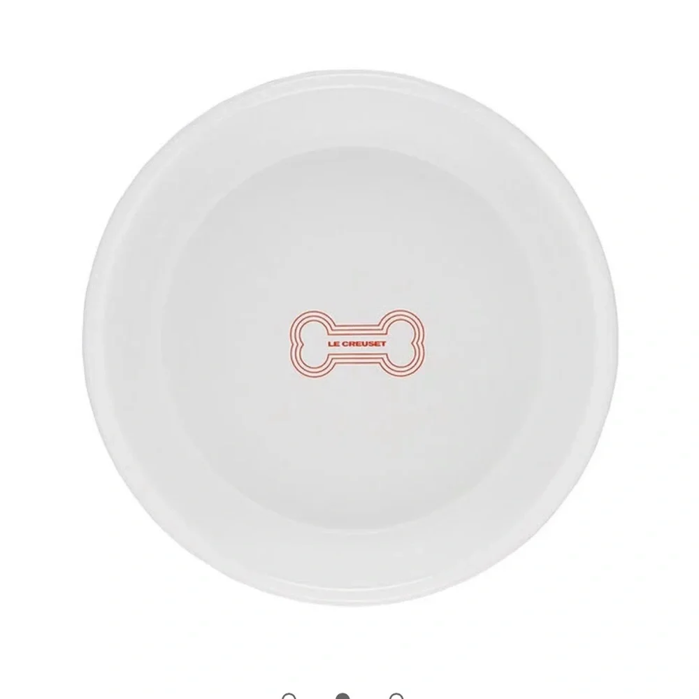 Le Creuset Dog Bowl